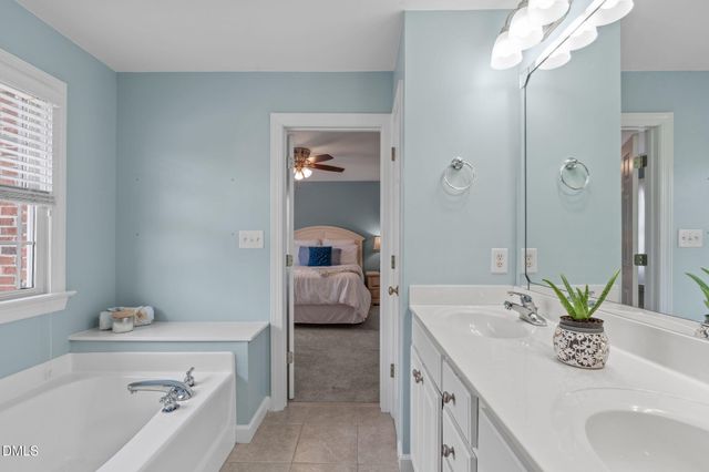 105 Tuska Hills Drive, Holly Springs, NC 27540