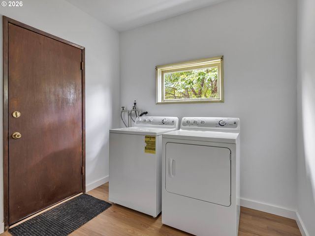 7626 Se CARLTON St, Portland, OR 97206