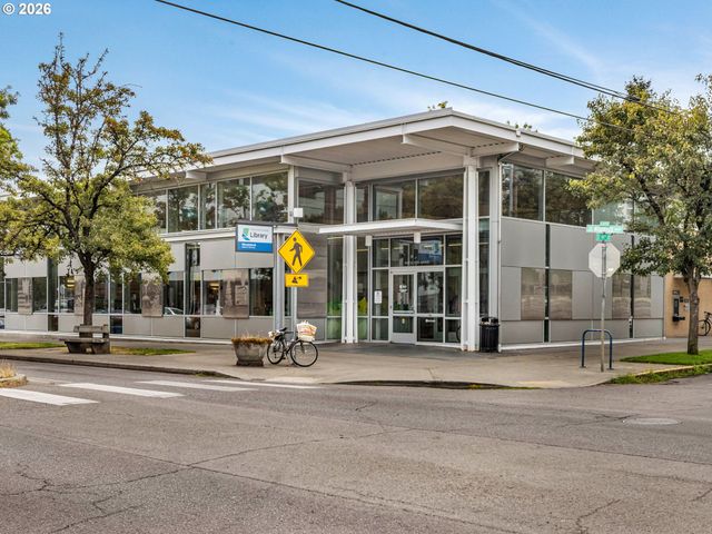 7626 Se CARLTON St, Portland, OR 97206