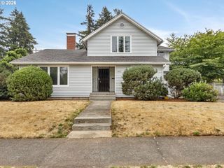 7626 Se CARLTON St, Portland, OR 97206