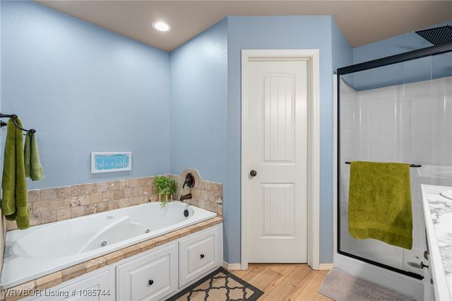 1363 Red Oak Drive, Alma, AR 72921