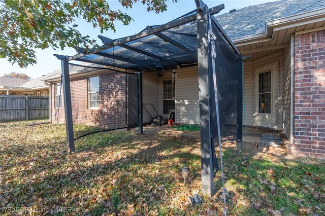 1363 Red Oak Drive, Alma, AR 72921