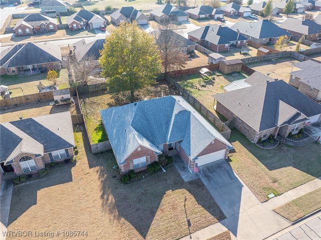 1363 Red Oak Drive, Alma, AR 72921