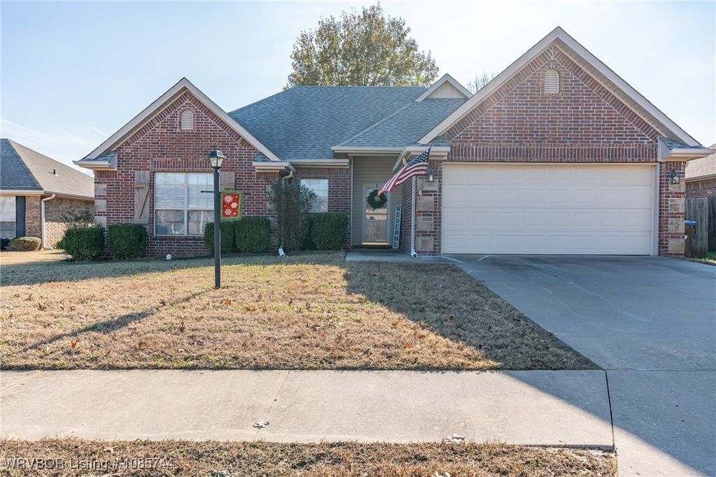 1363 Red Oak Drive, Alma, AR 72921