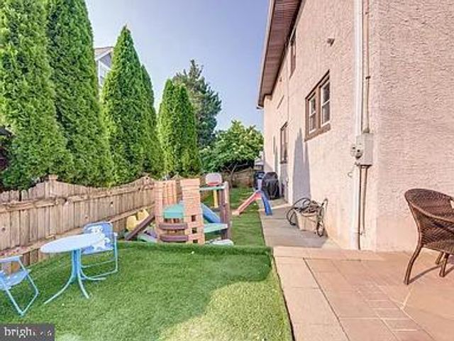 326 E 11TH AVE, Conshohocken, PA 19428