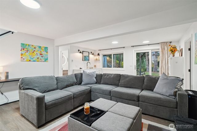 14630 57th Place W, Edmonds, WA 98026