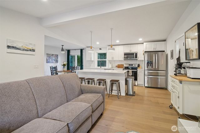 14630 57th Place W, Edmonds, WA 98026