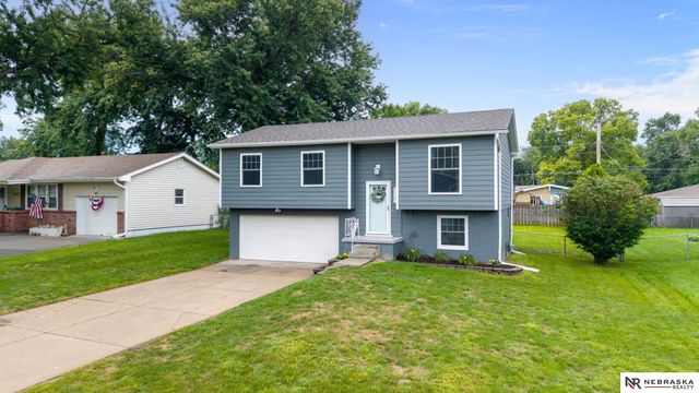 8721 Browne Street, Omaha, NE 68134