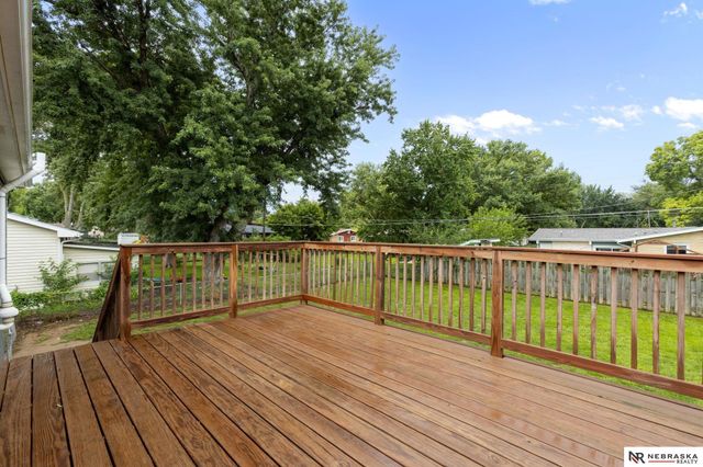 8721 Browne Street, Omaha, NE 68134