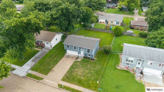 8721 Browne Street, Omaha, NE 68134