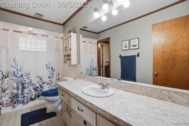 21001 Negaunee Street, Southfield, MI 48033