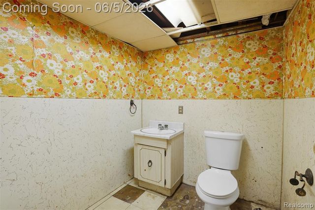 21001 Negaunee Street, Southfield, MI 48033