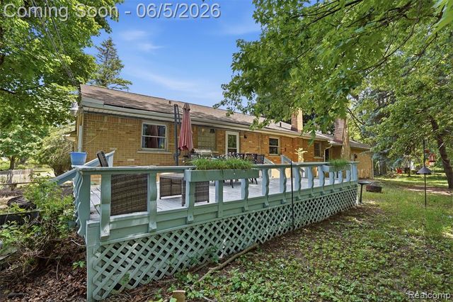 21001 Negaunee Street, Southfield, MI 48033