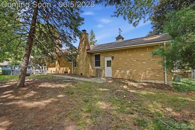21001 Negaunee Street, Southfield, MI 48033