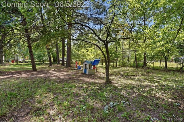 21001 Negaunee Street, Southfield, MI 48033