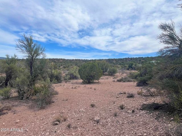 3075 N SONORA Pass 65, Rimrock, AZ 86335