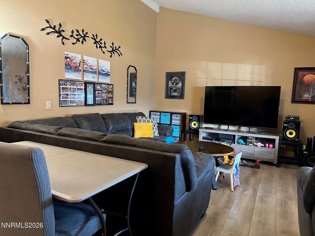 Image 6 of property listing at 4185 Mira Loma Drive, Reno, NV 89502