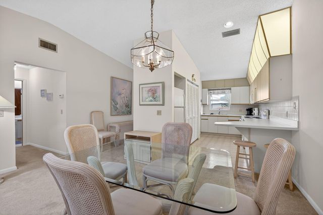 8323 SE Croft Circle N9, Hobe Sound, FL 33455