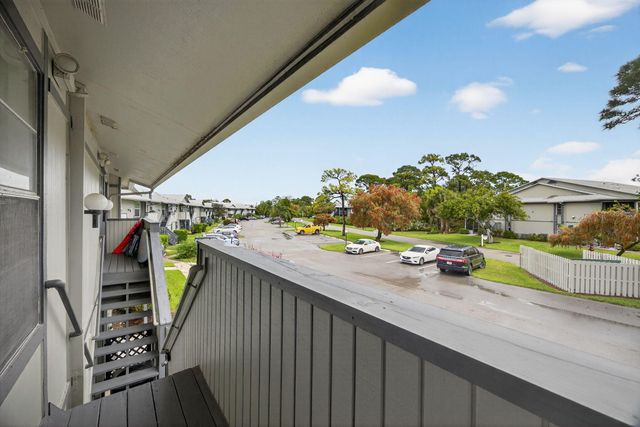 8323 SE Croft Circle N9, Hobe Sound, FL 33455