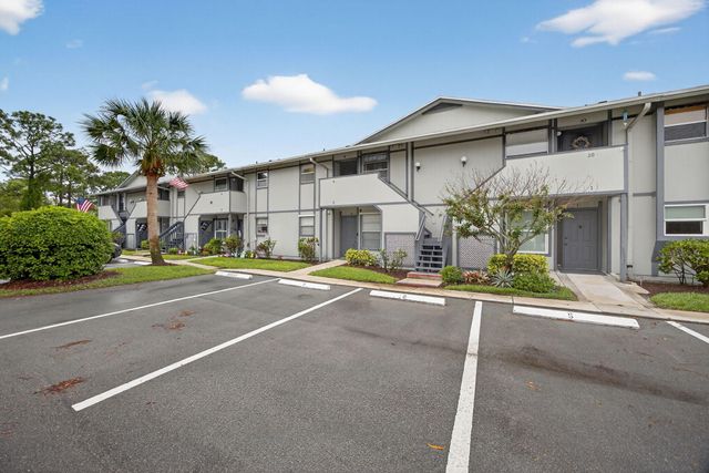 8323 SE Croft Circle N9, Hobe Sound, FL 33455