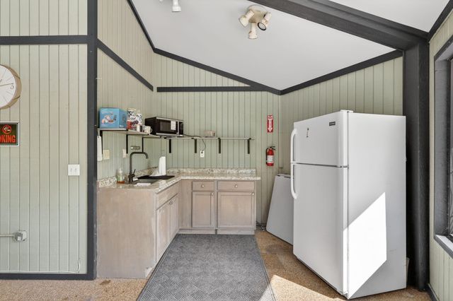 8323 SE Croft Circle N9, Hobe Sound, FL 33455