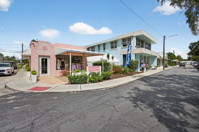 8323 SE Croft Circle N9, Hobe Sound, FL 33455