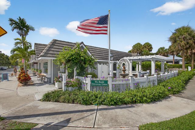 8323 SE Croft Circle N9, Hobe Sound, FL 33455