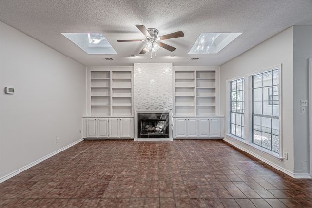 5209 Smokerise Court, Arlington, TX 76016