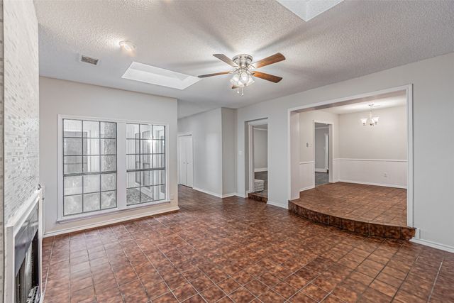 5209 Smokerise Court, Arlington, TX 76016