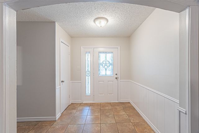 5209 Smokerise Court, Arlington, TX 76016