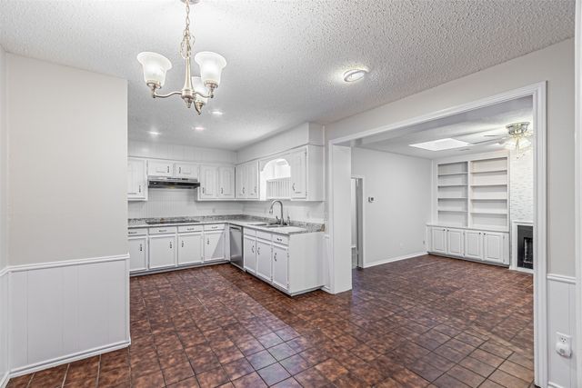 5209 Smokerise Court, Arlington, TX 76016