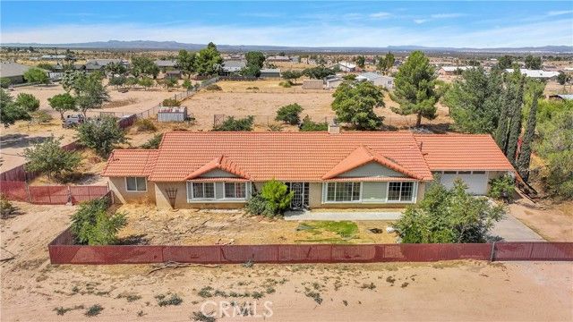 8760 Del Rosa Road, Phelan, CA 92371