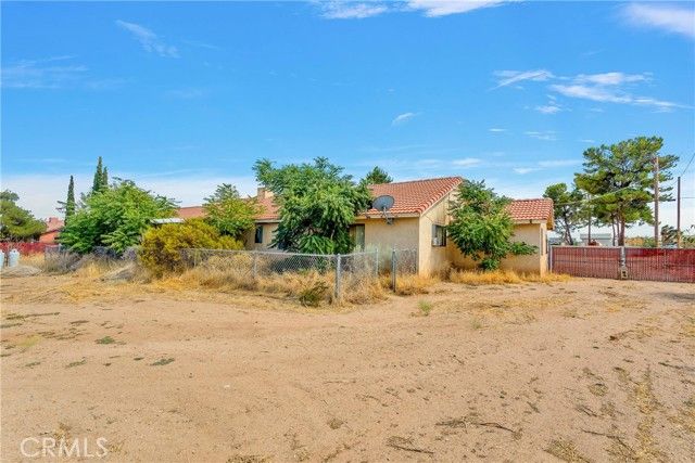 8760 Del Rosa Road, Phelan, CA 92371