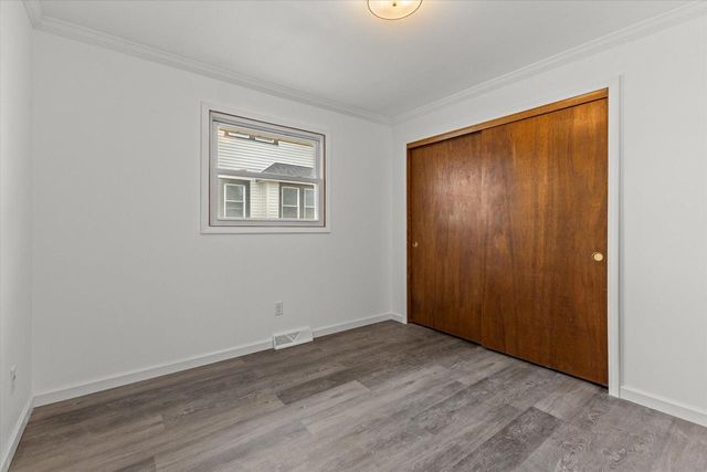 1625 Monroe AVENUE, South Milwaukee, WI 53172