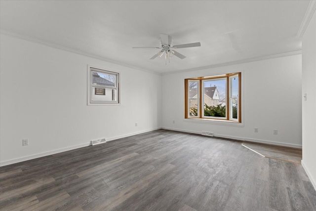 1625 Monroe AVENUE, South Milwaukee, WI 53172