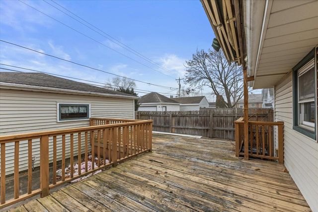 1625 Monroe AVENUE, South Milwaukee, WI 53172