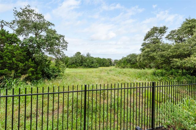 294 Kimble Creek LOOP, Kyle, TX 78640