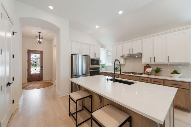 294 Kimble Creek LOOP, Kyle, TX 78640