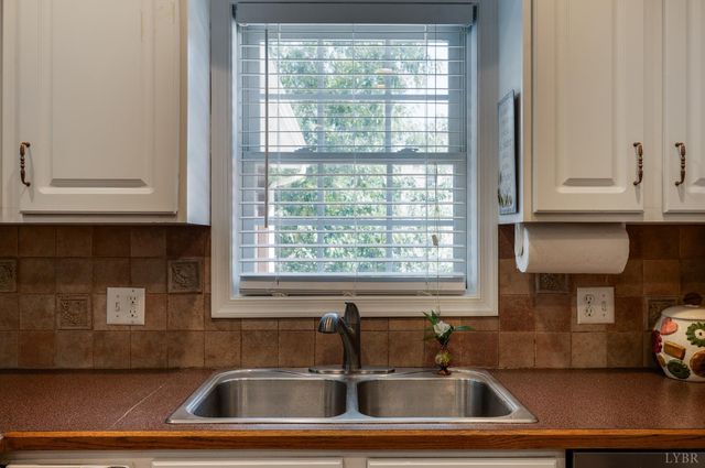 1262 Silver Creek Drive, Lynchburg, VA 24503