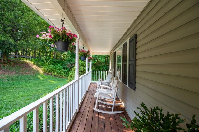 1262 Silver Creek Drive, Lynchburg, VA 24503