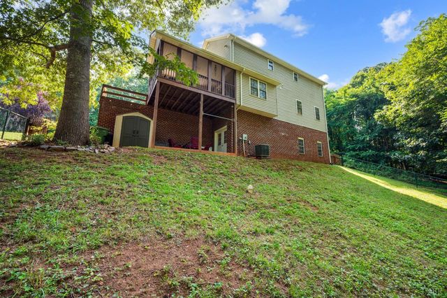 1262 Silver Creek Drive, Lynchburg, VA 24503
