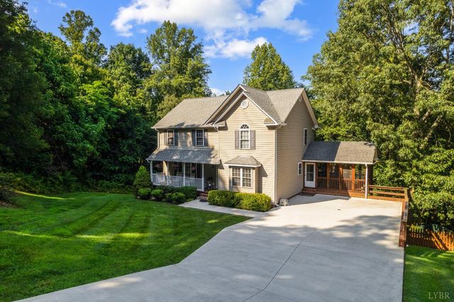 1262 Silver Creek Drive, Lynchburg, VA 24503