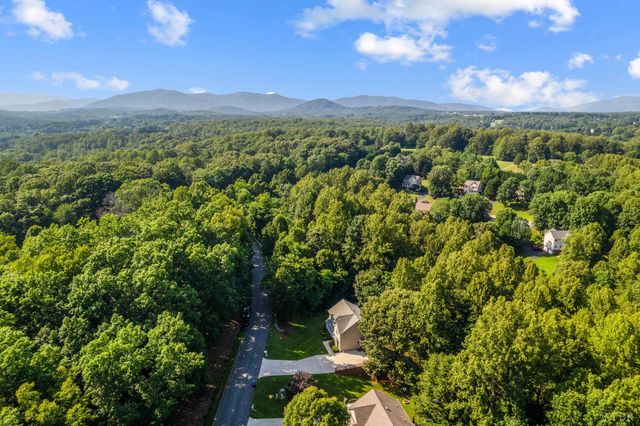 1262 Silver Creek Drive, Lynchburg, VA 24503