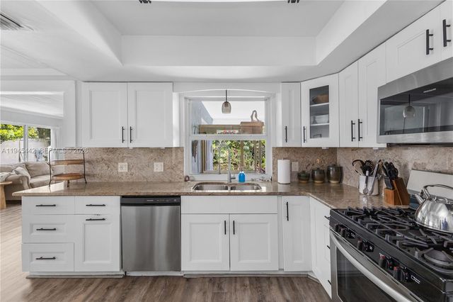 12391 NW 29th Mnr, Sunrise, FL 33323