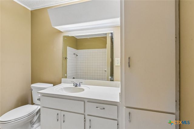 1641 Driftwood Drive, Seguin, TX 78155