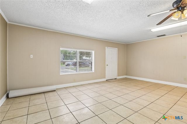 1641 Driftwood Drive, Seguin, TX 78155