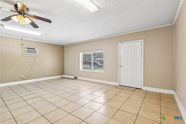 1641 Driftwood Drive, Seguin, TX 78155