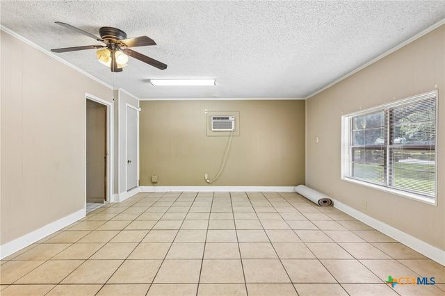 1641 Driftwood Drive, Seguin, TX 78155