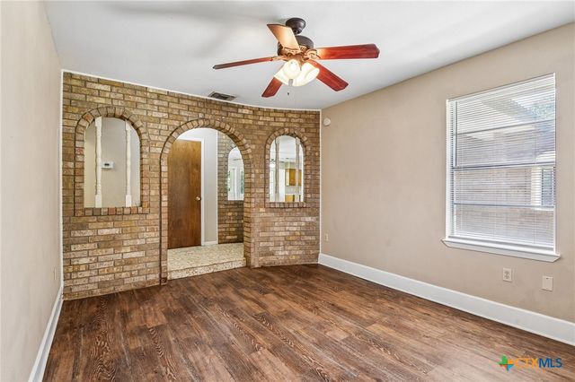 1641 Driftwood Drive, Seguin, TX 78155