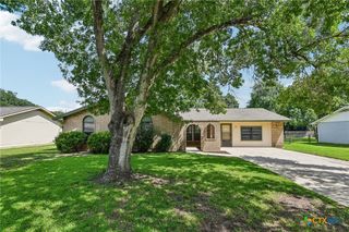 1641 Driftwood Drive, Seguin, TX 78155